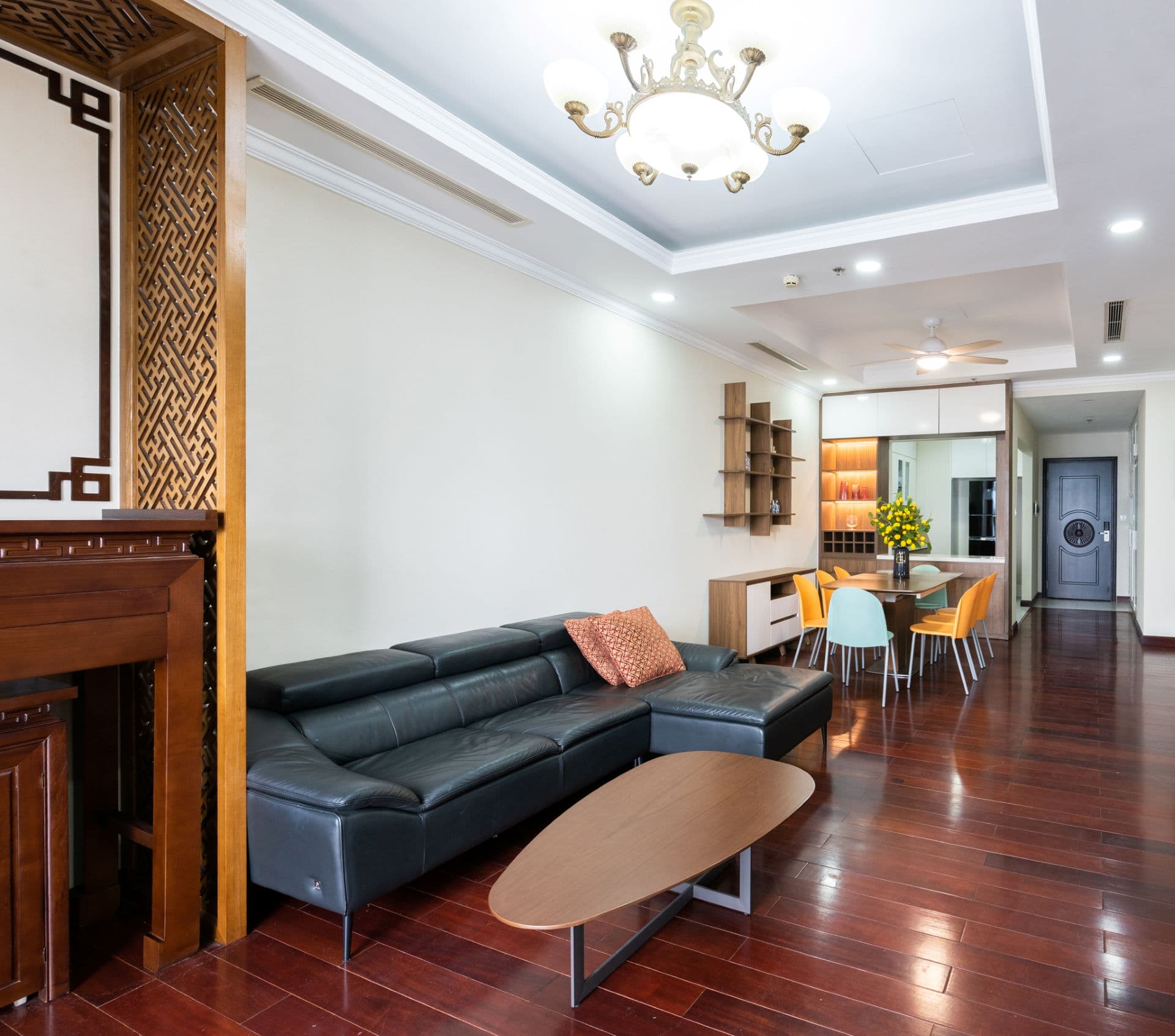 Cho thuê Homestay Royal City 2 Phòng Ngủ